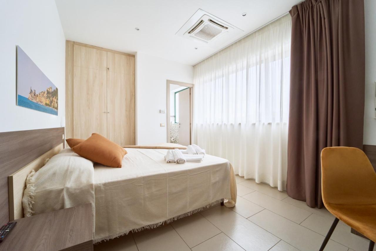 Firmafede Guest House Sarzana Exteriér fotografie