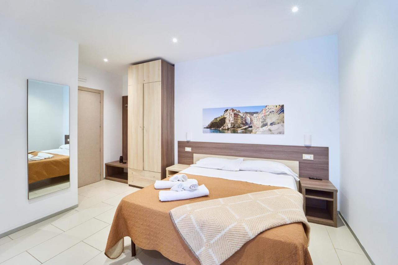 Firmafede Guest House Sarzana Exteriér fotografie