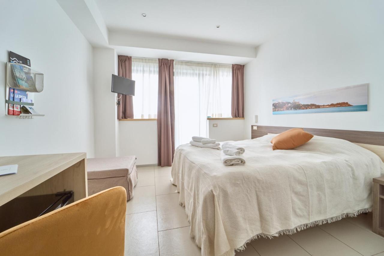 Firmafede Guest House Sarzana Exteriér fotografie